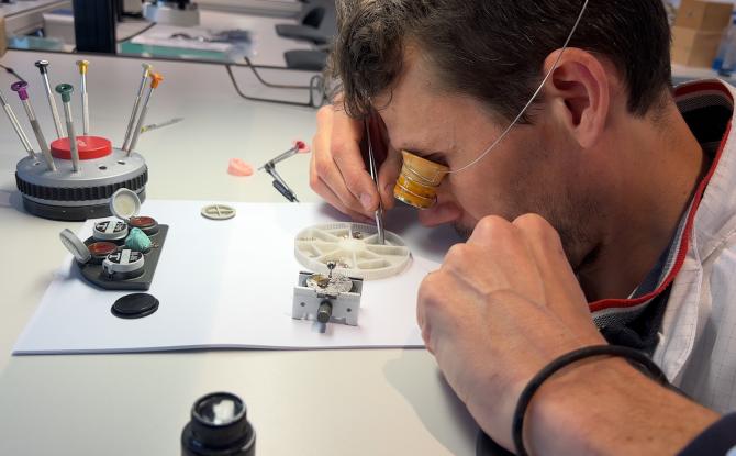 Wavre : Chronographe, un atelier de réparation de montre de luxe