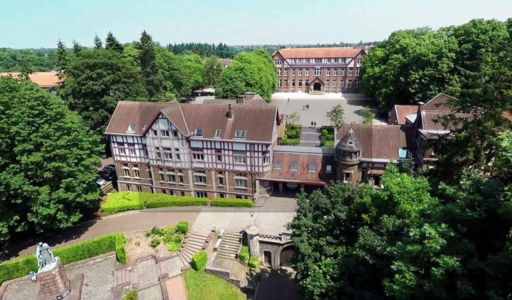 Viol sur mineurs au collège Cardinal Mercier à Braine-l'Alleud