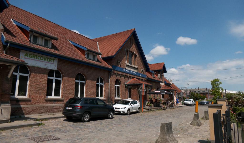 La deuxième vie des gares : Passé et présent se confondent à Court-Saint-Étienne