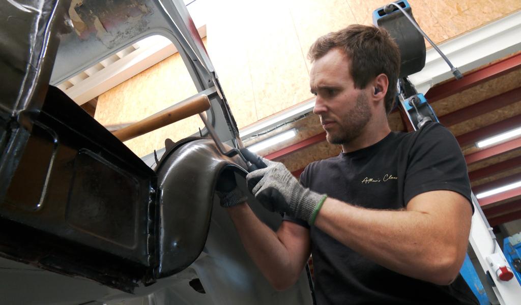 Arthur Lenoir, l'artisan qui ressuscite les classiques de l’auto