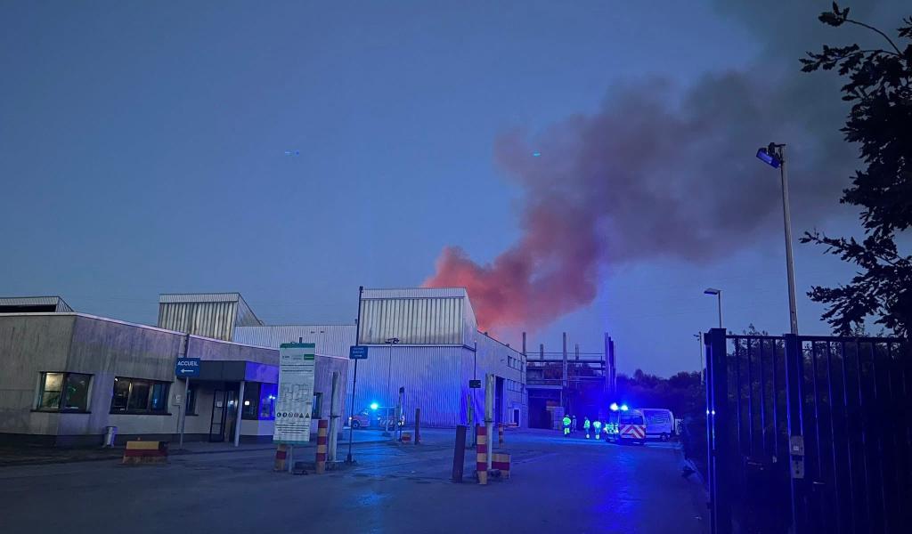 Incendie au centre de tri de Mont-Saint-Guibert : la situation sous contrôle