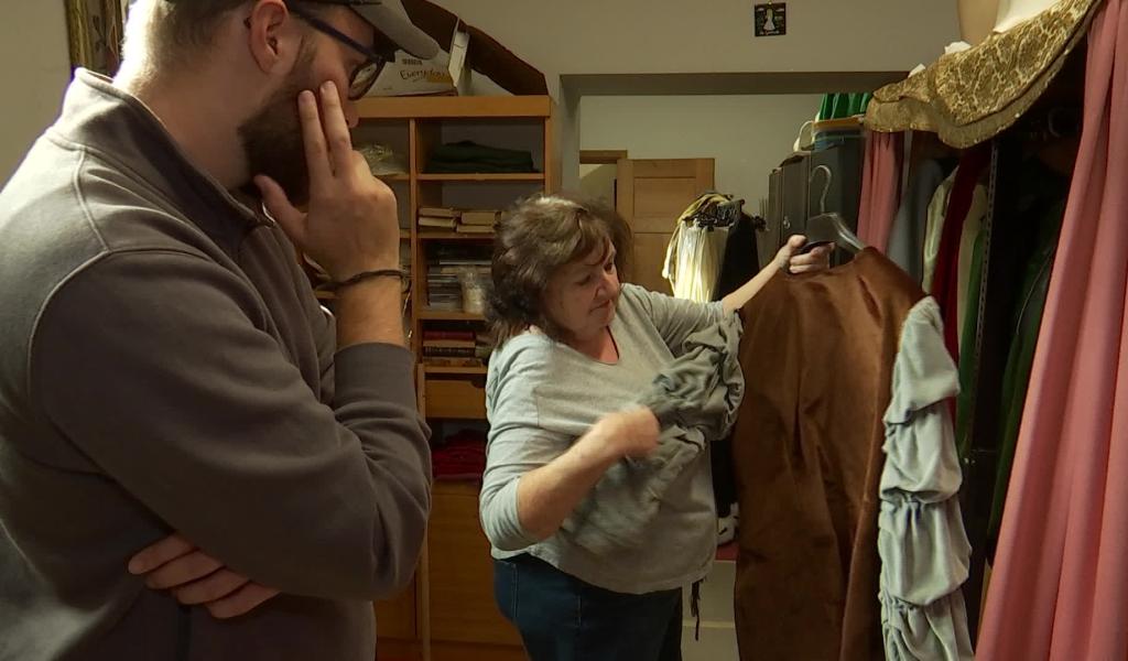 Les costumes du Tour Sainte-Gertrude prêts à défiler