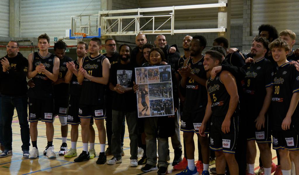 Basket (R1) : la première place et un hommage réussi pour Braine