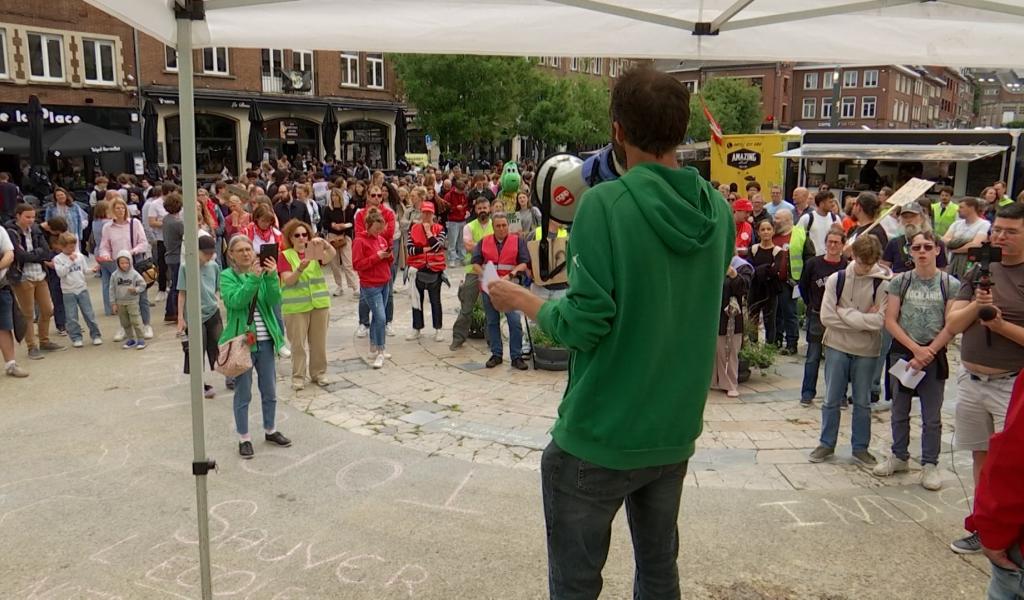 Enseignement : pour ou contre la politique du gouvernement de la FWB ?