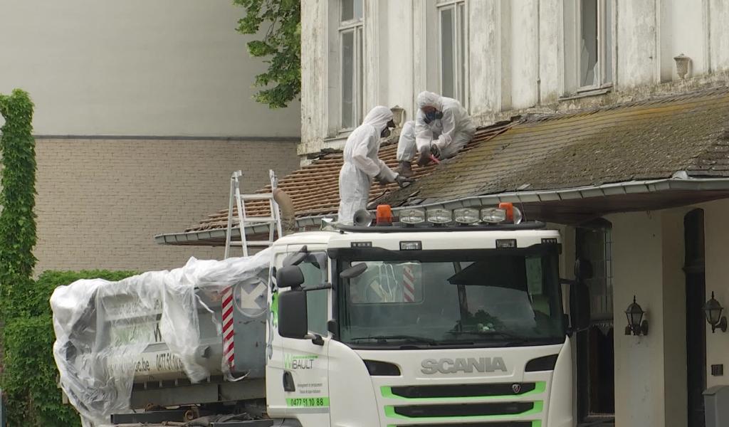 Waterloo : l'estaminet de Joséphine en cours de démolition au pied de la Butte du Lion