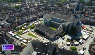 Élections : le marché, dernier moment des candidats pour convaincre