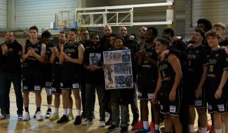 Basket (R1) : la première place et un hommage réussi pour Braine