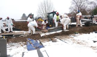 Cimetière : une formation pour les fossoyeurs au cimetière de Haut-Ittre