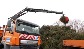 Des maisons au feu traditionnel : les ouvriers communaux à l’œuvre à Braine-l’Alleud