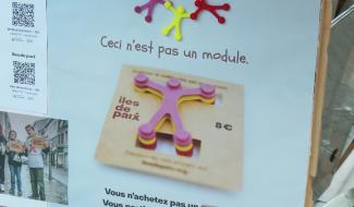 Début de la campagne de solidarité d'Iles de Paix à l'Esplanade de Louvain-la-Neuve