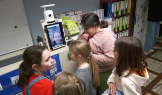 À Nethen, Elisa continue l’école malgré la maladie grâce à l’ASBL ClassContact