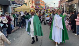 Wavre: le roi a désormais sa reine au Carnaval de la cité du Maca