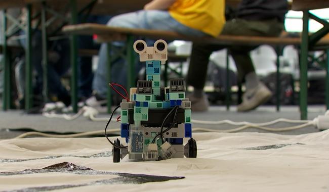 Skills Robots 2024 : les écoles provinciales codent des robots