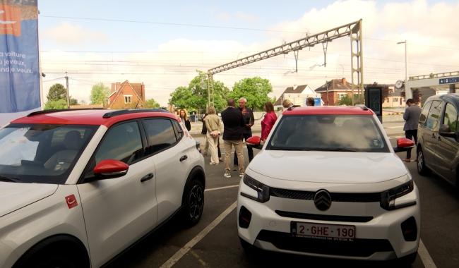 Deux voitures partagées à la Gare de Waterloo