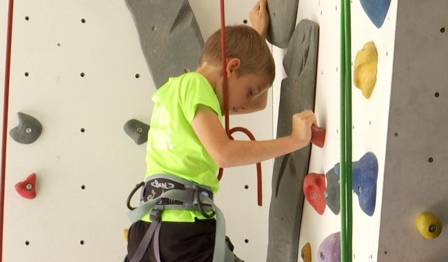 Initiation à l'escalade pour des jeunes à Orp-Jauche