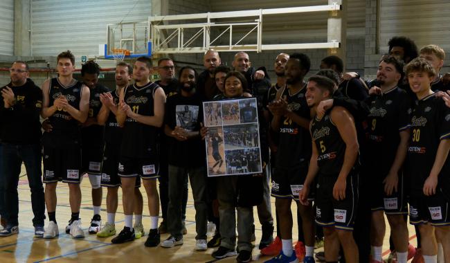 Basket (R1) : la première place et un hommage réussi pour Braine