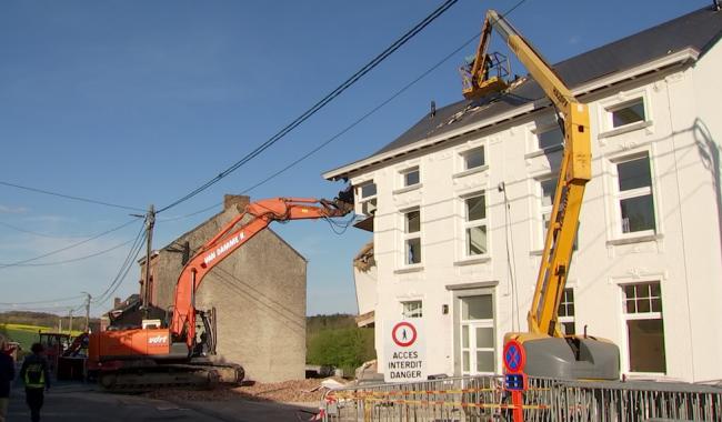 Rétro 2025 : Une maison découpée en tranches et des dauphins en guise de poisson d'avril