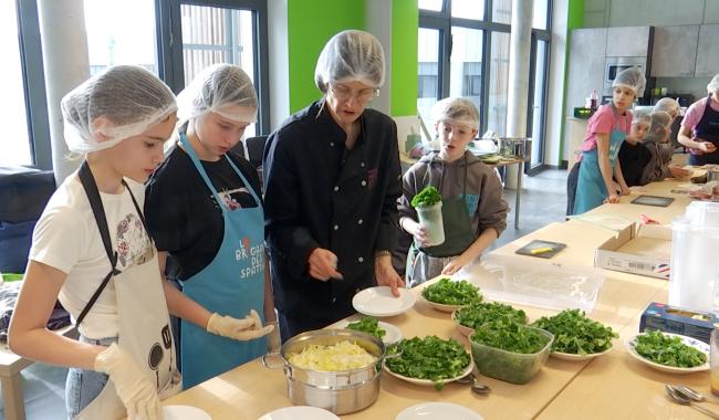 Waterloo : Des élèves de primaire aux commandes d'un resto' éphémère