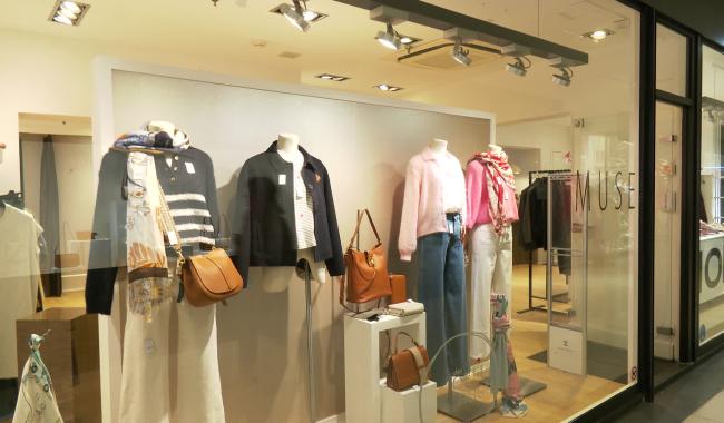 "Via Elegancia 2026" : une influenceuse au service du commerce à Waterloo