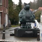 Une statue du Chat monumentale au coeur de la commune de Lasne