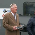 Visite royale à Nivelles : le roi Philippe pilote un drone chez Cap Innove