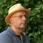 Sart-Dames-Avelines : visite du jardin de l'artiste Vincent Delpierre