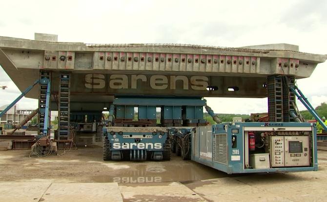 Un pont de 1300 tonnes va prendre place au-dessus des voies ferrées à Tubize !