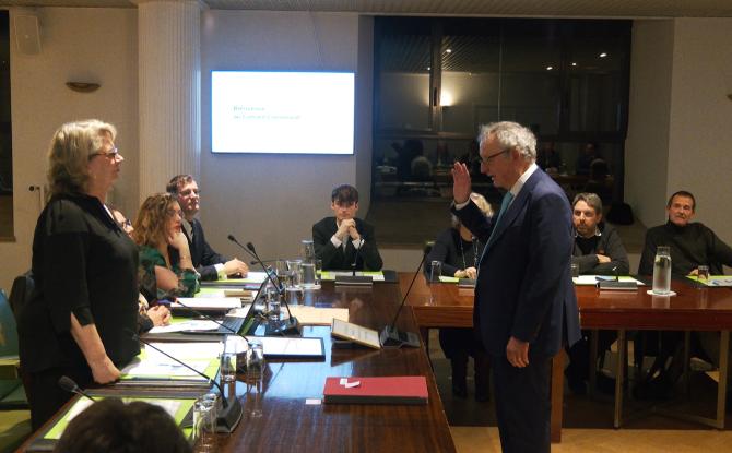 Wavre passe du bleu au turquoise