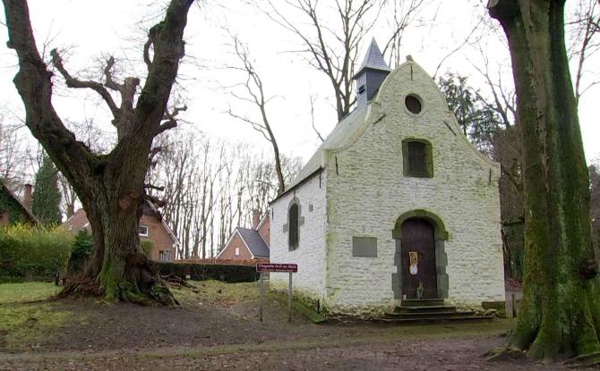 Des citoyens font bloc contre deux projets immobiliers près de la Chapelle Notre-Dame au Bois