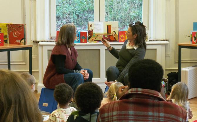 Des contes en langues étrangères à la Bibliothèque communale de Braine-l'Alleud