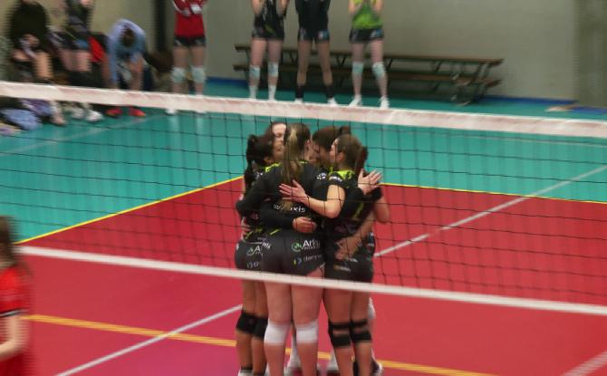 Volley N3 : les dames de Nivelles gagnent face à Bruxelles Est !