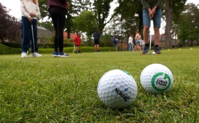 Les élèves de l'école Saint-Joseph-aux-Champs découvrent le golf