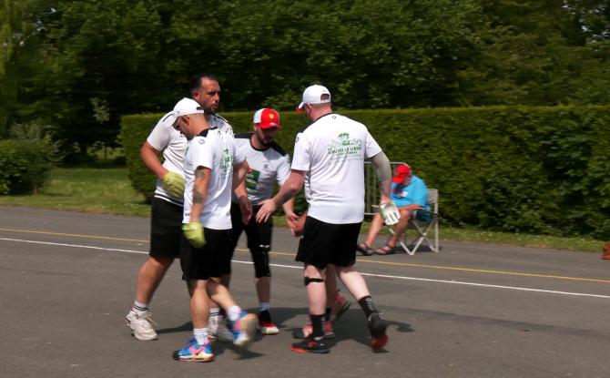 Balle pelote : Nil-Saint-Vincent se bat (bien) avec les moyens du bord