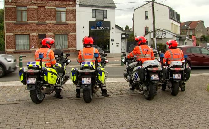 Deux zones de police locale mènent conjointement l'opération distraction au volant