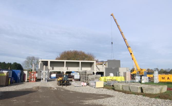 La piscine de Beauvechain prête d'ici septembre 2026 : cours de natation en vue pour les élèves