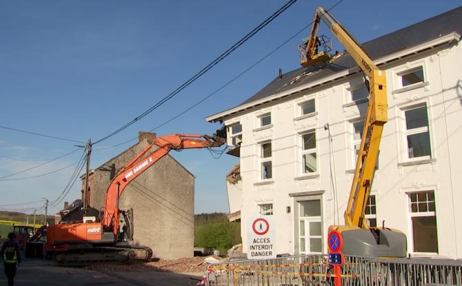 Rétro 2025 : Une maison découpée en tranches et des dauphins en guise de poisson d'avril