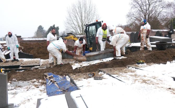 Cimetière : une formation pour les fossoyeurs au cimetière de Haut-Ittre