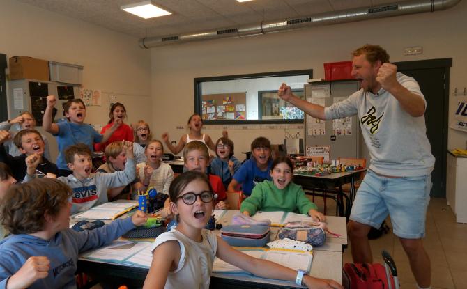 Des rêves de football... construits en LEGO, une classe de Genval primée