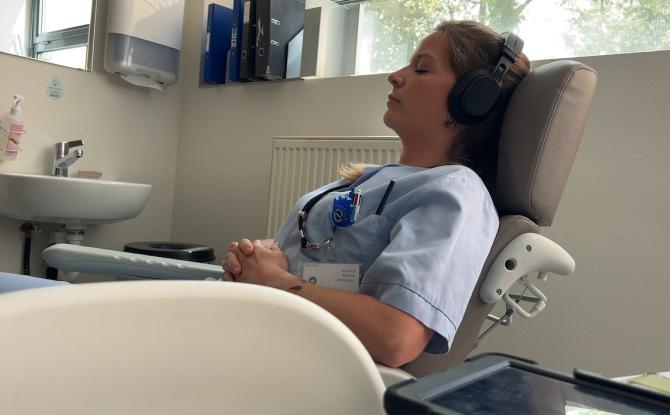 Quand la sonothérapie complète les soins à l'hôpital de Nivelles