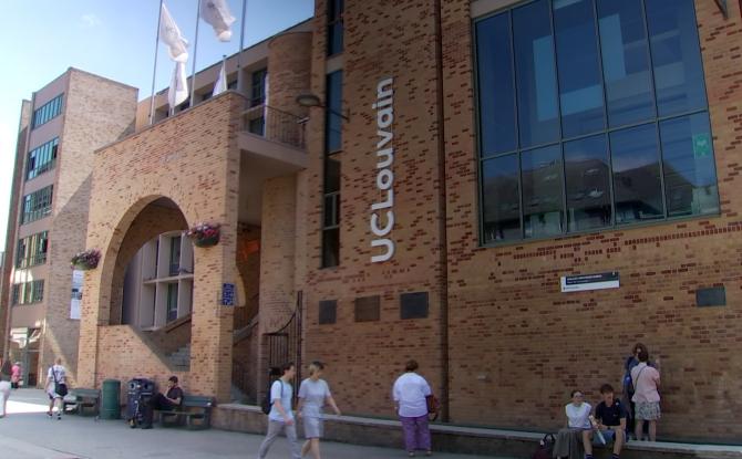 Hausse du minerval : l'UCLouvain veut soutenir ses étudiants
